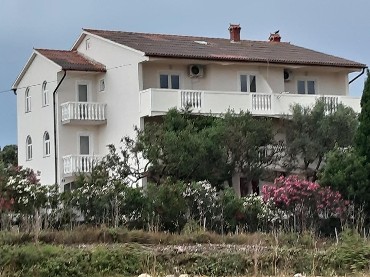 Apartments Zoran Povljana Exterior foto
